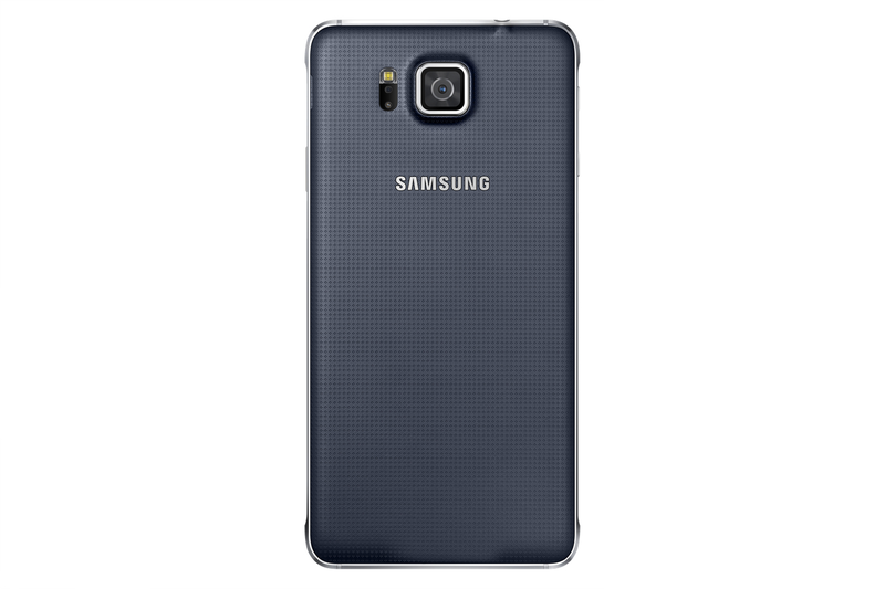 Illustration for article titled Samsung se rinde (tímidamente) al metal con el nuevo Galaxy Alpha